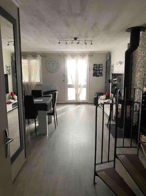 Chez Manu Meuble De Tourisme 2 Etoiles Pour 6 Personnes - 3 Chambres 维勒帕里西 外观 照片