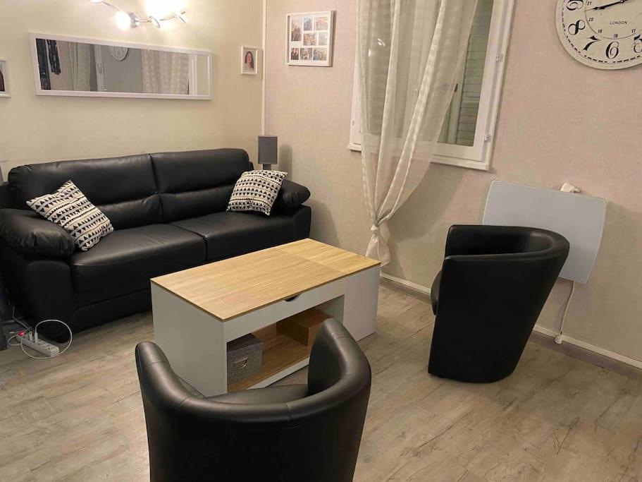 Chez Manu Meuble De Tourisme 2 Etoiles Pour 6 Personnes - 3 Chambres 维勒帕里西 外观 照片