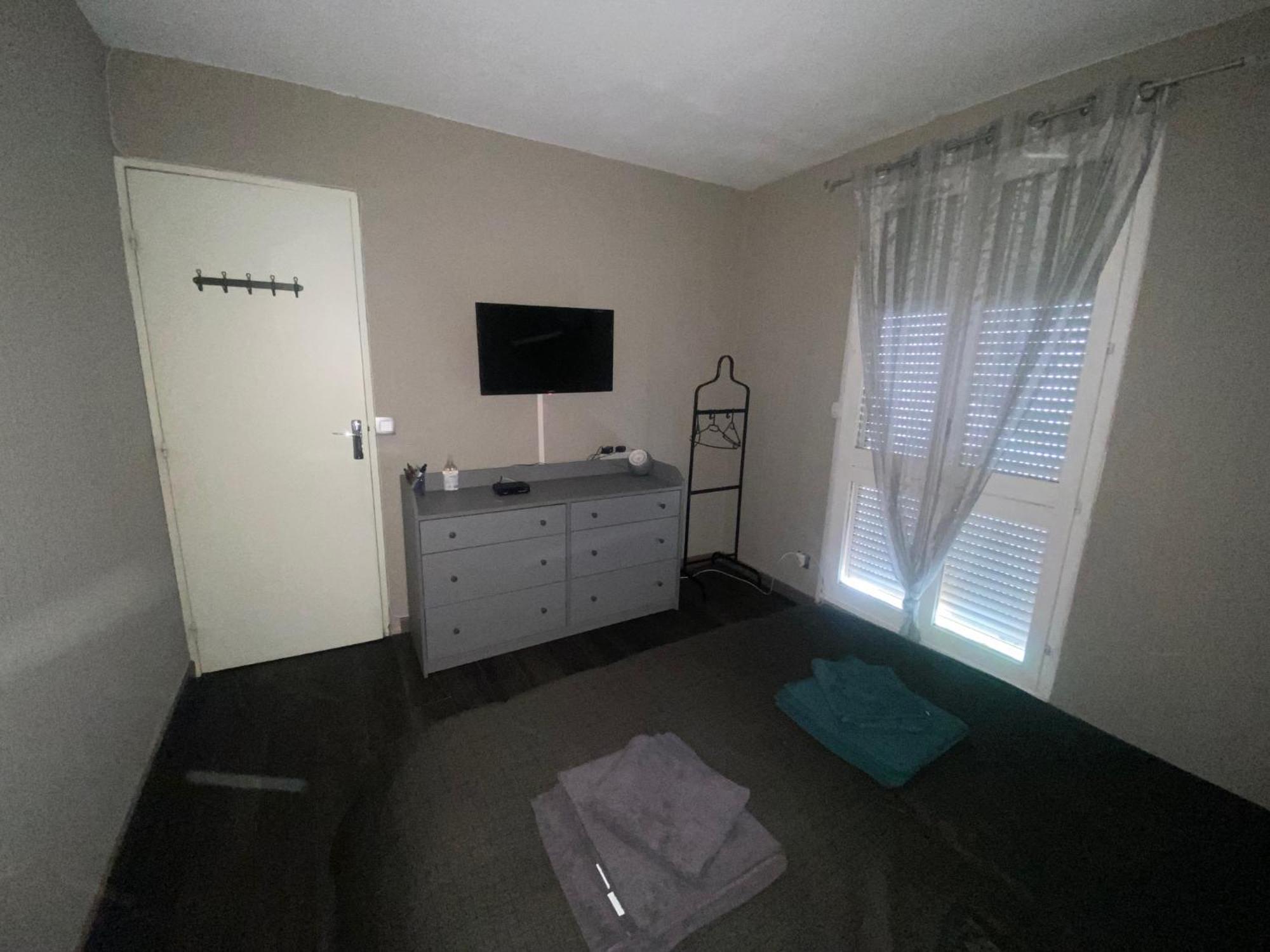 Chez Manu Meuble De Tourisme 2 Etoiles Pour 6 Personnes - 3 Chambres 维勒帕里西 外观 照片