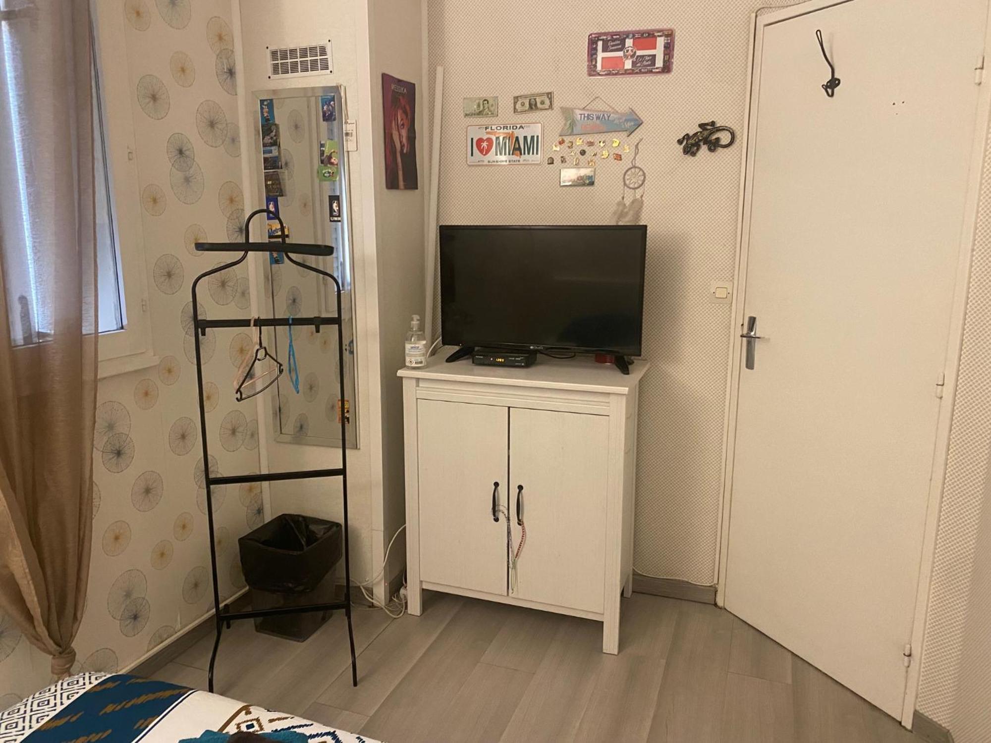 Chez Manu Meuble De Tourisme 2 Etoiles Pour 6 Personnes - 3 Chambres 维勒帕里西 外观 照片